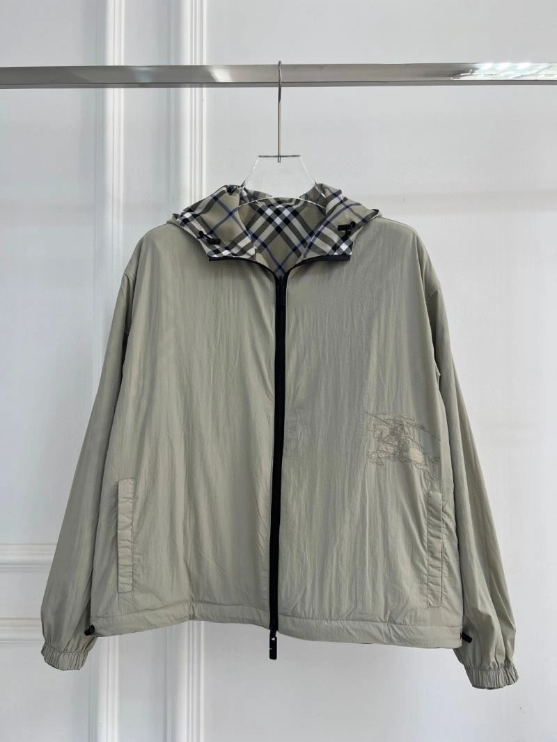 Burberry Outwear Elegant 103814
