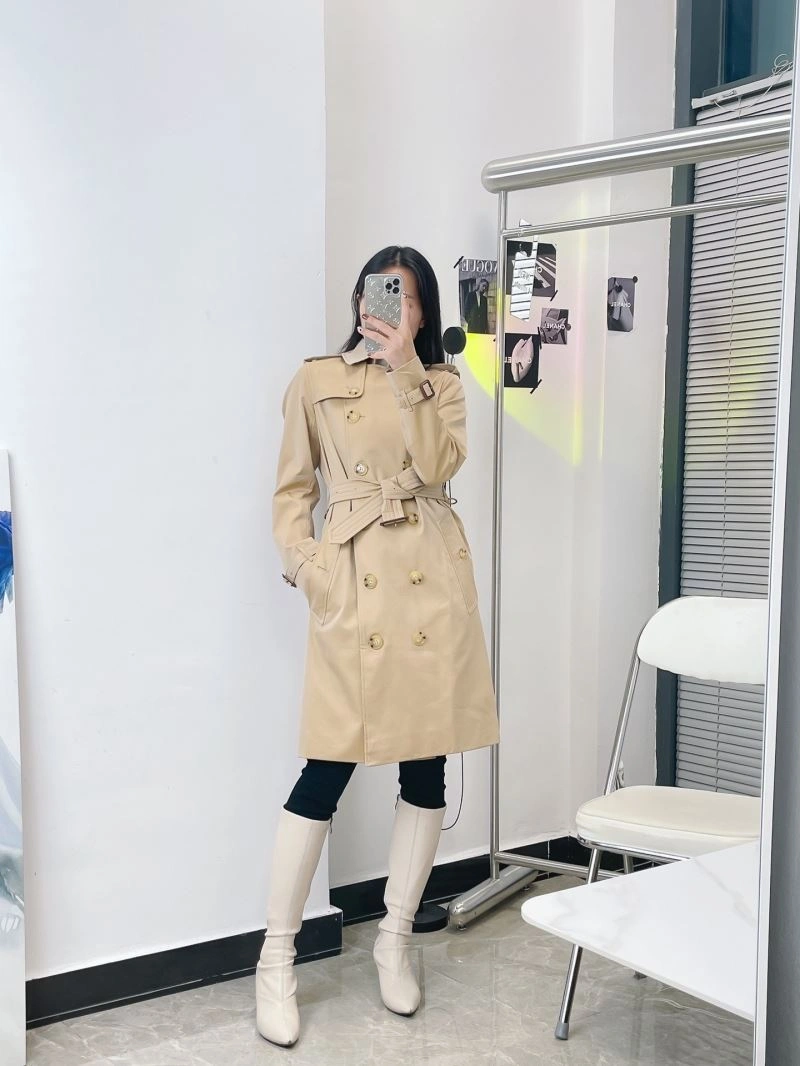 Sophisticated Burberry Outwear 103804