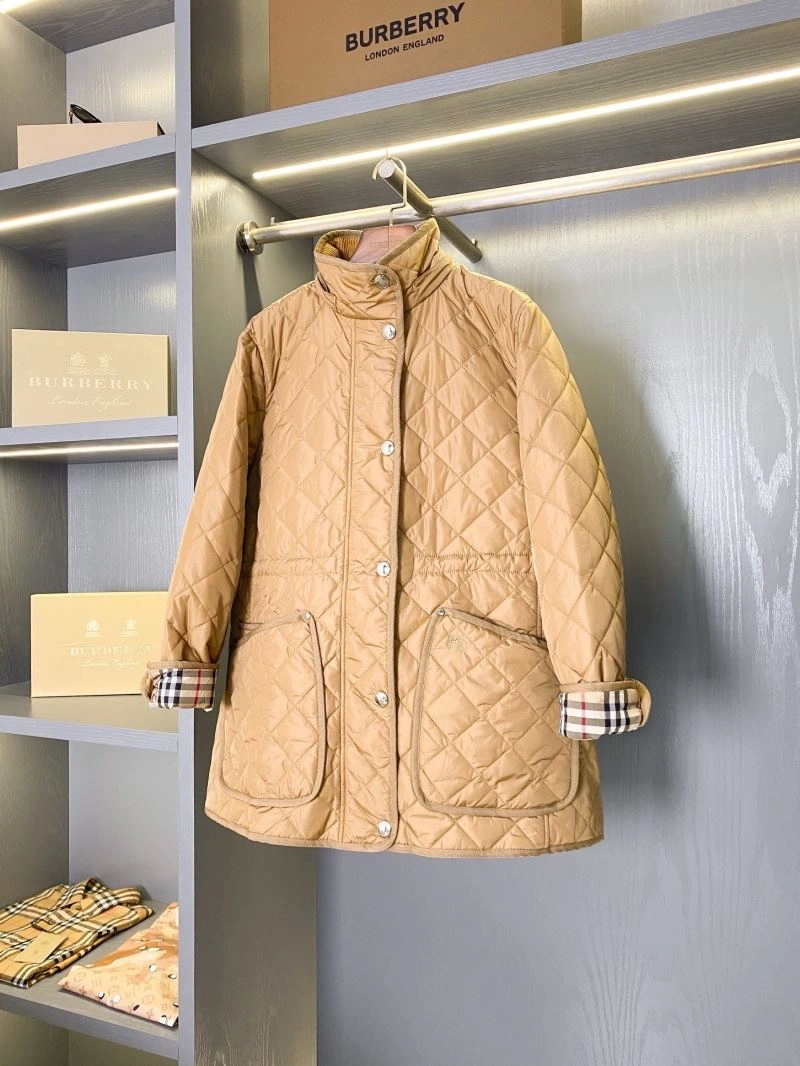 Burberry Outwear Sporty 103807