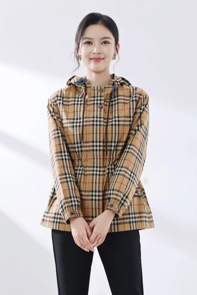 Classic Burberry Outwear 103808
