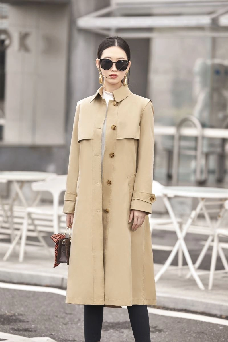 Versatile Burberry Outwear 103734