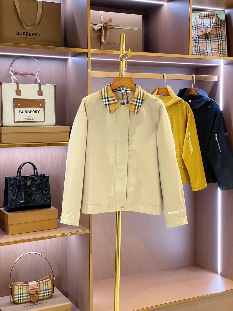 Burberry Outwear SportInspired 103756