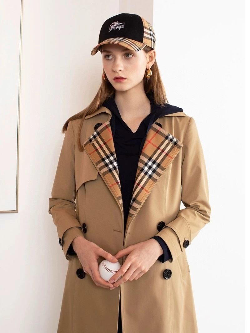 Timeless Burberry Outwear 103721
