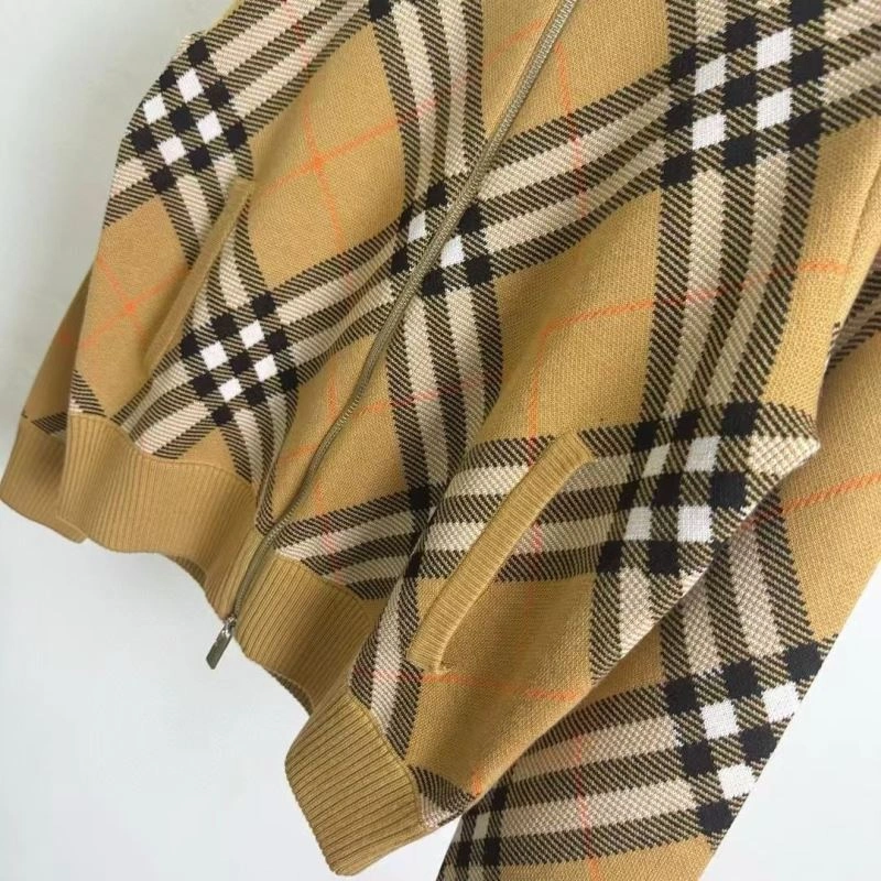 Burberry Outwear Lightweight 103704