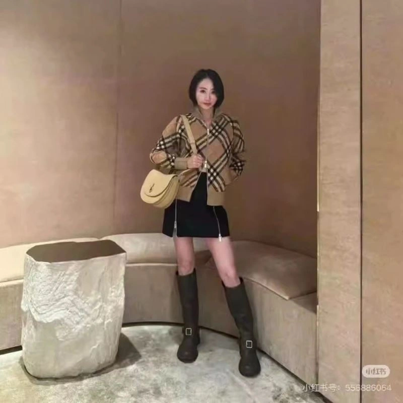 Burberry Outwear Lightweight 103704