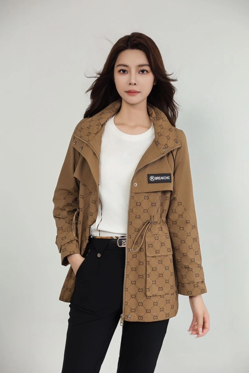 Compact Burberry Outwear 103700