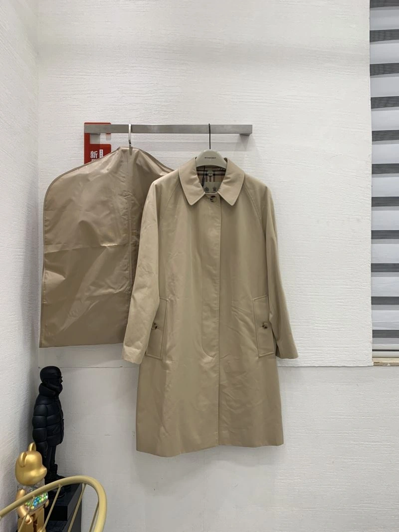 Burberry Outwear Bright 103687