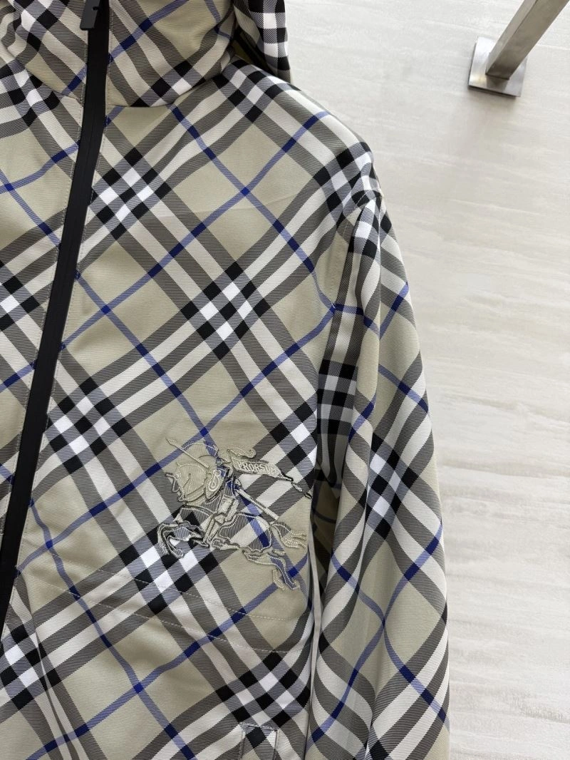 Burberry Outwear Sophisticated 103749