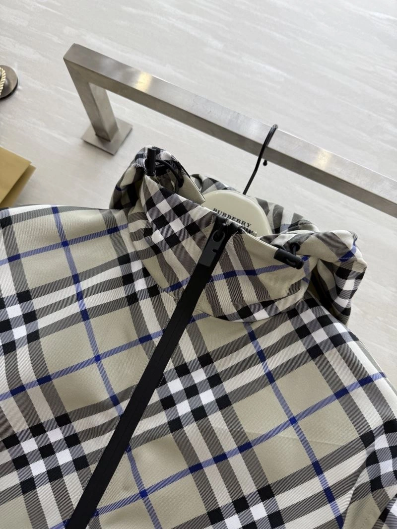 Burberry Outwear Sophisticated 103749