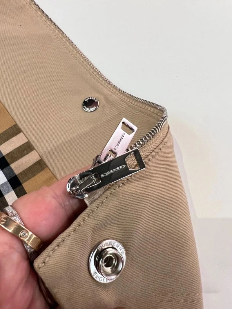 Burberry Outwear Youthful 103728