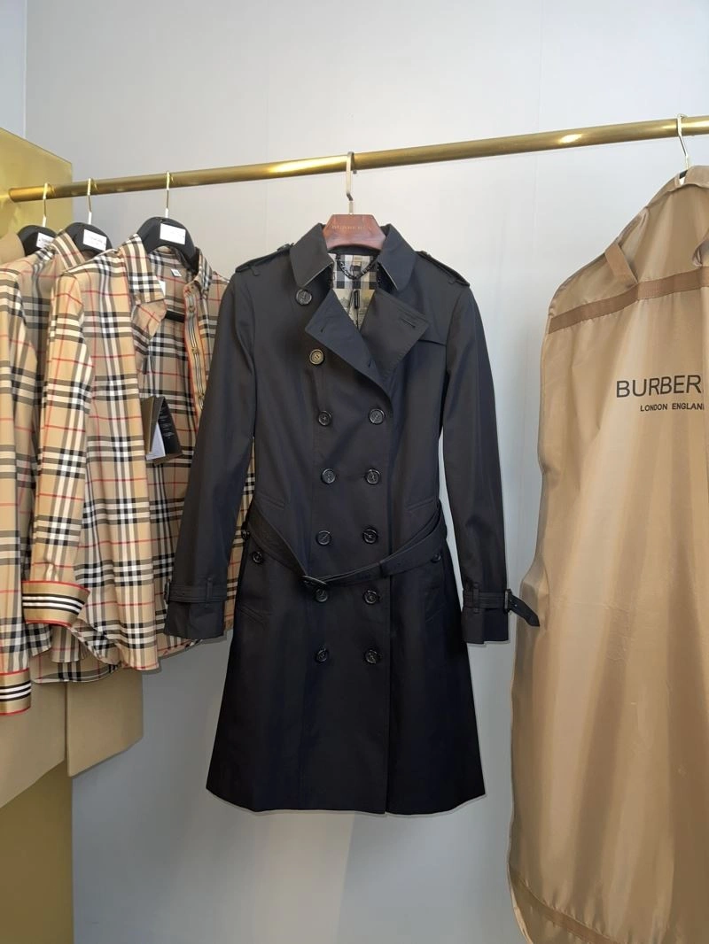 Burberry Outwear Vibrant 103675