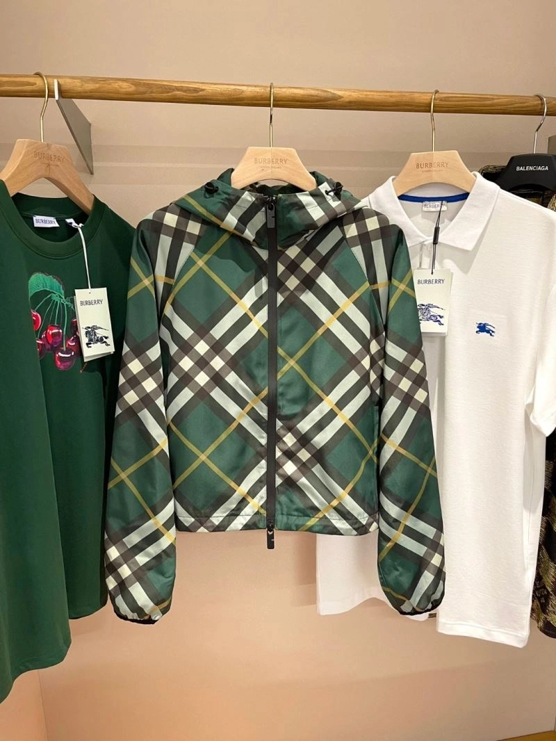 Burberry Outwear Reliable 103677