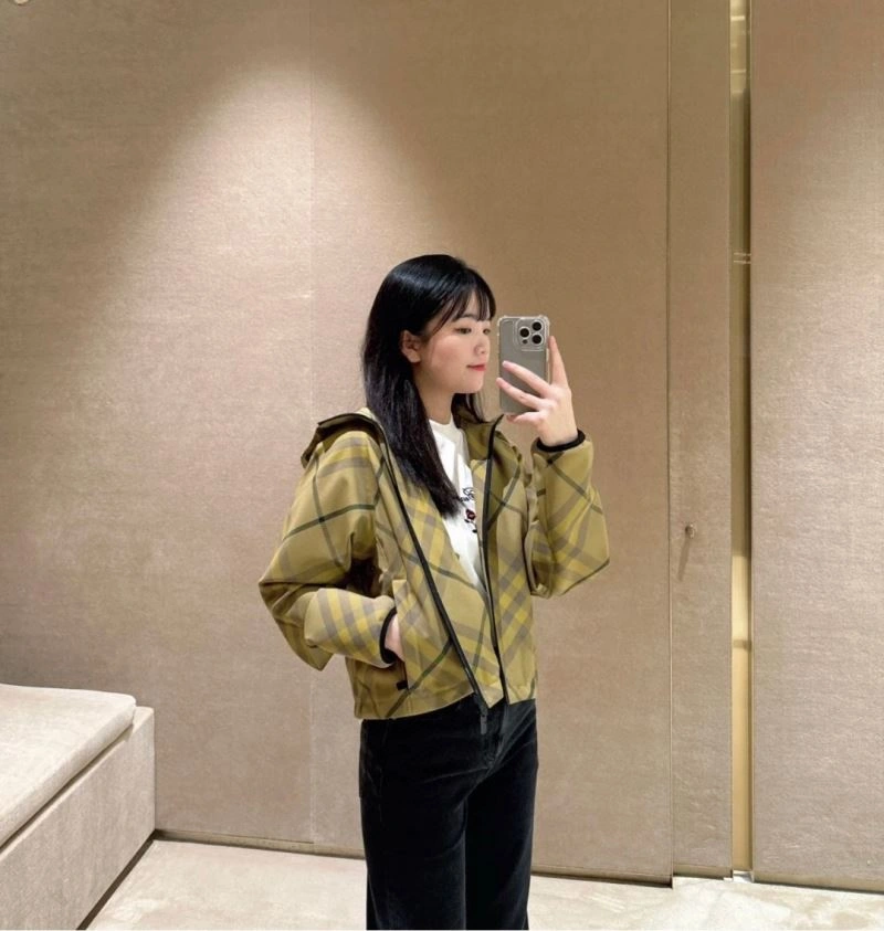 Burberry Outwear HighQuality 103676