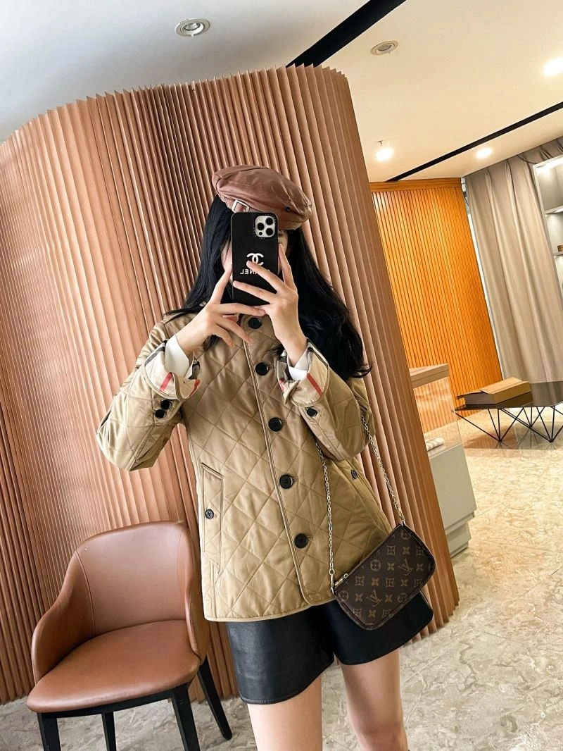 Durable Burberry Outwear 103670