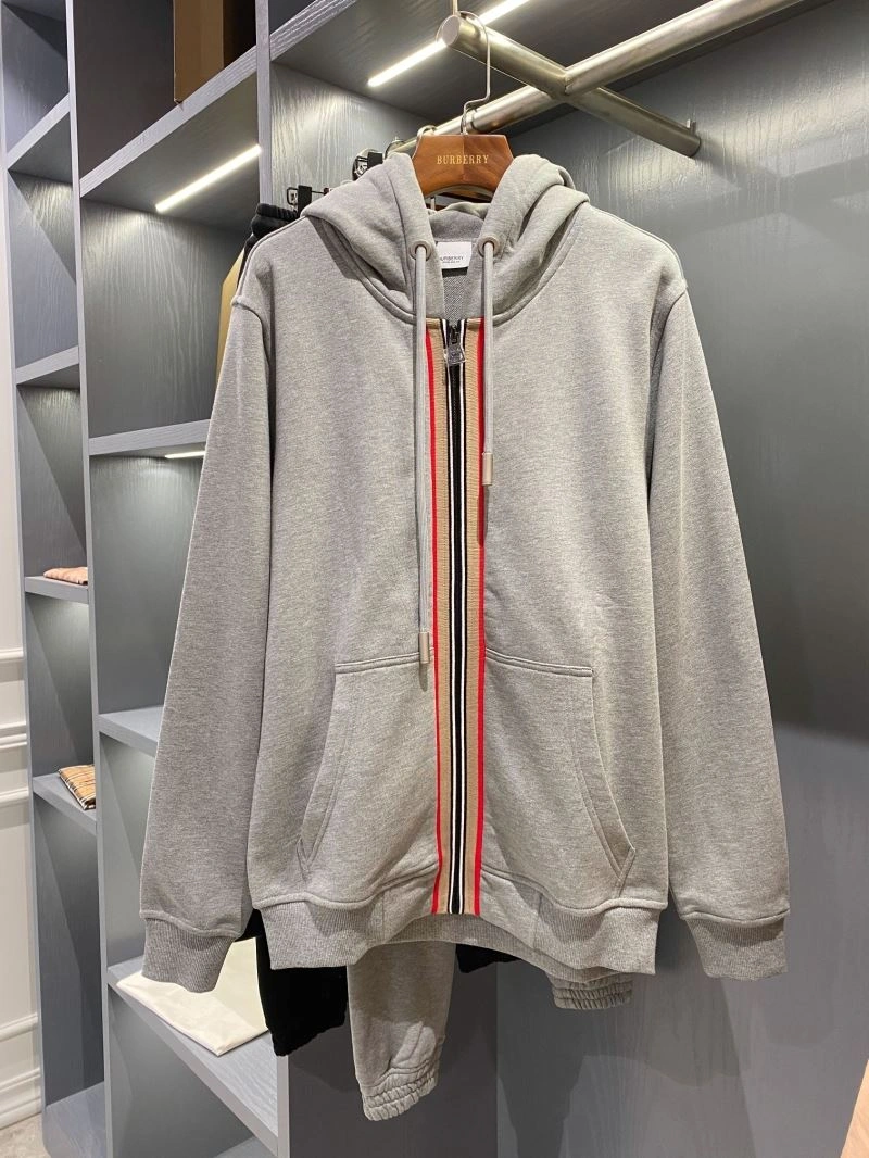 Tailored Burberry Outwear 103172