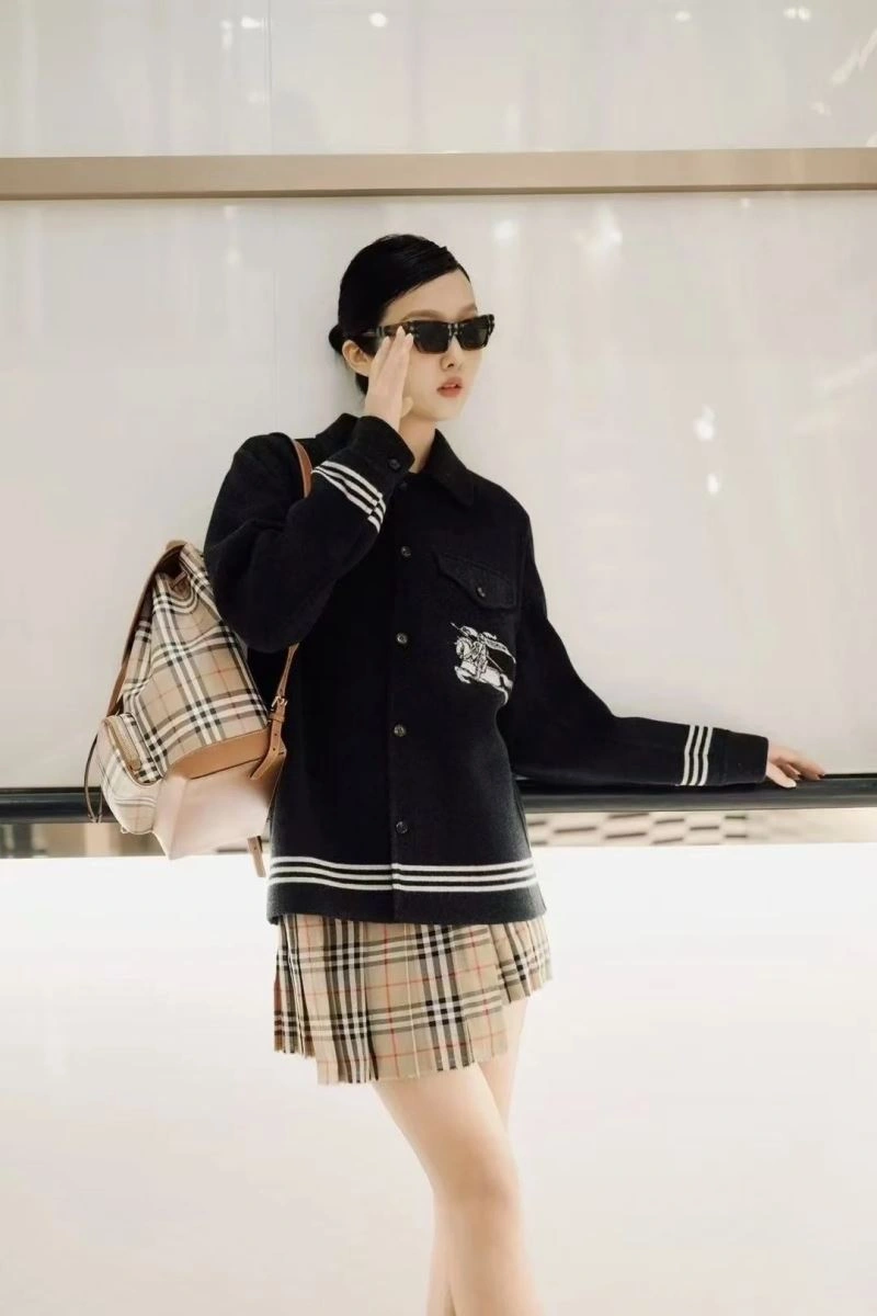 Burberry Outwear Stylish 103100
