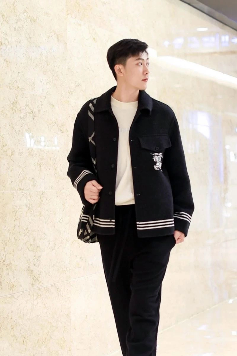 Burberry Outwear Stylish 103100
