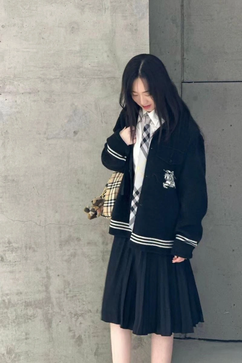 Burberry Outwear Stylish 103100