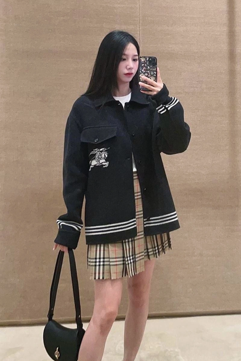 Burberry Outwear Stylish 103100