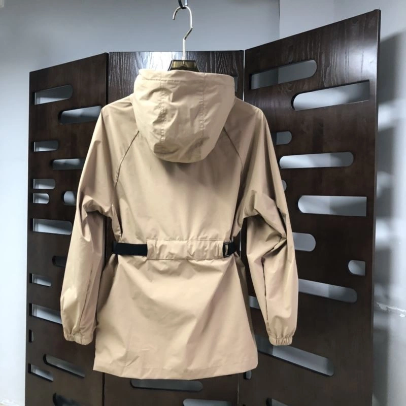 Breathable Burberry Outwear 105591