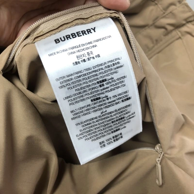 Breathable Burberry Outwear 105591