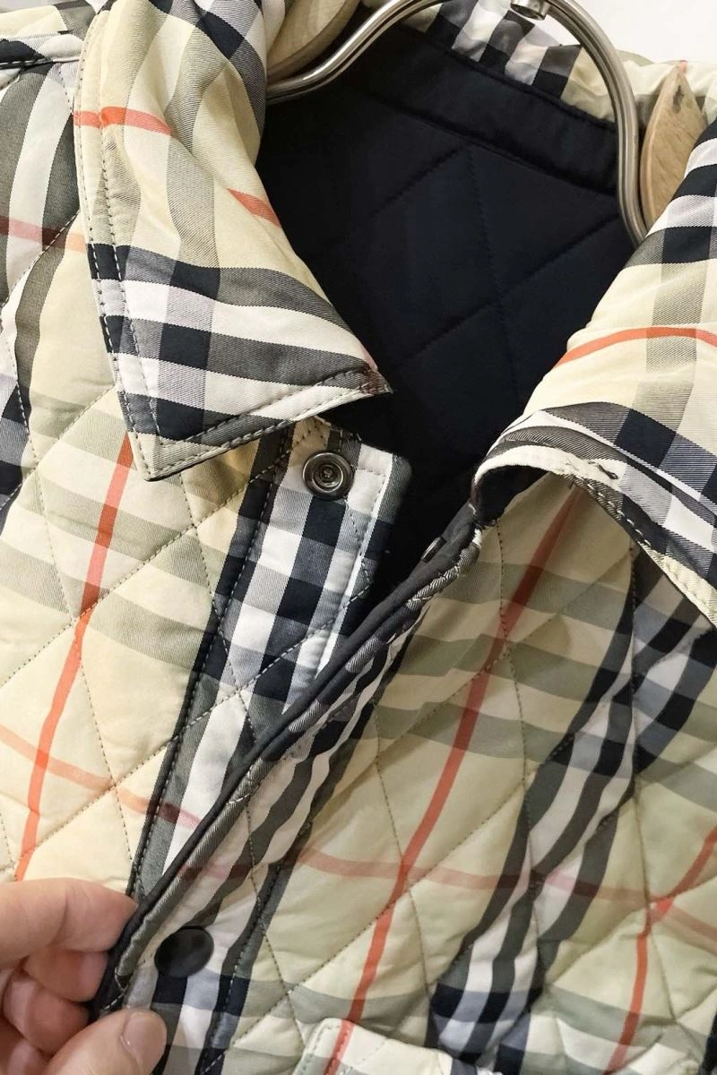 Burberry Outwear Timeless 105589