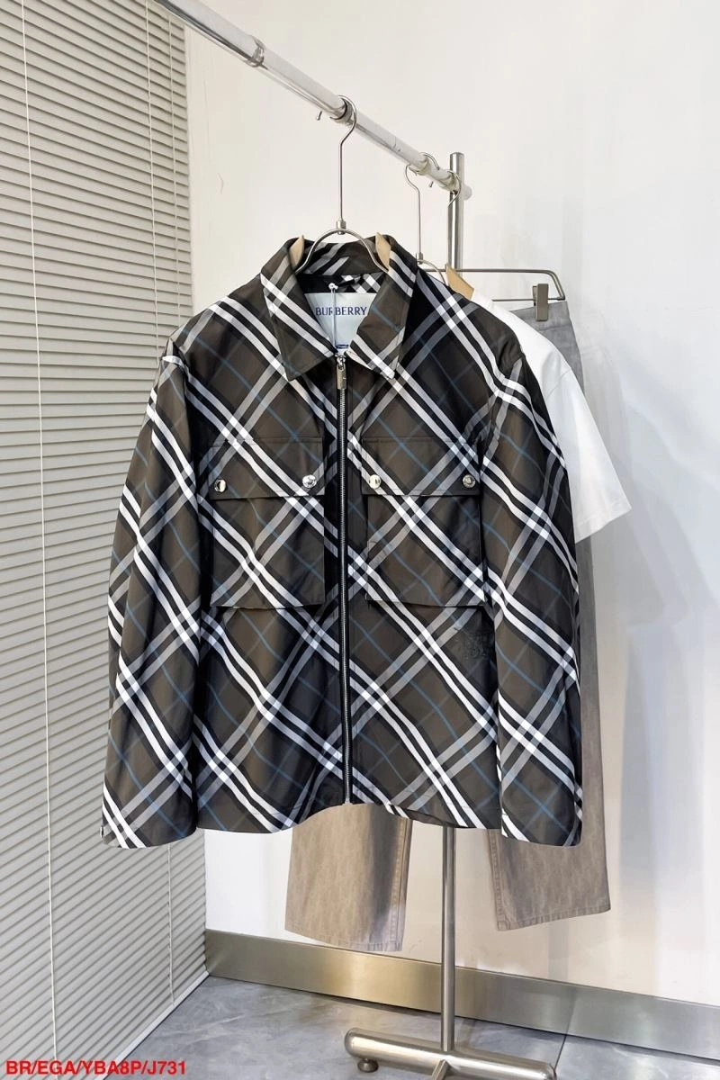 Classic Burberry Outwear 105623