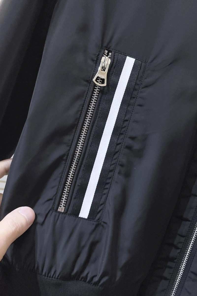Vibrant Burberry Outwear 105581