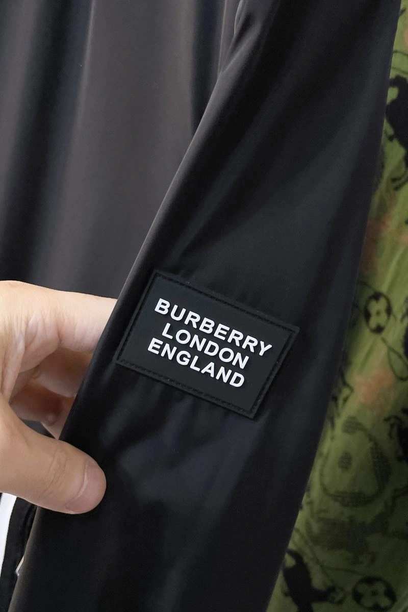 Vibrant Burberry Outwear 105581