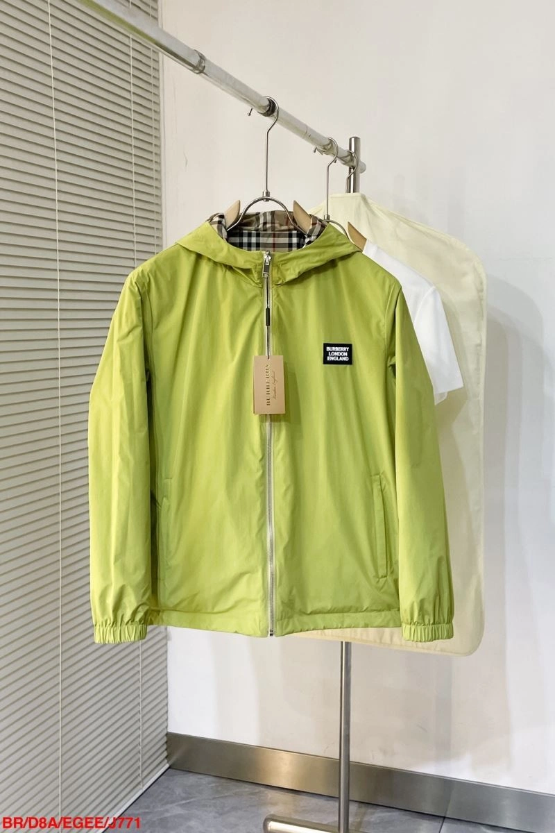 Burberry Outwear StreetReady 105615