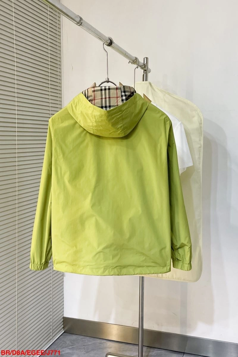 Burberry Outwear StreetReady 105615