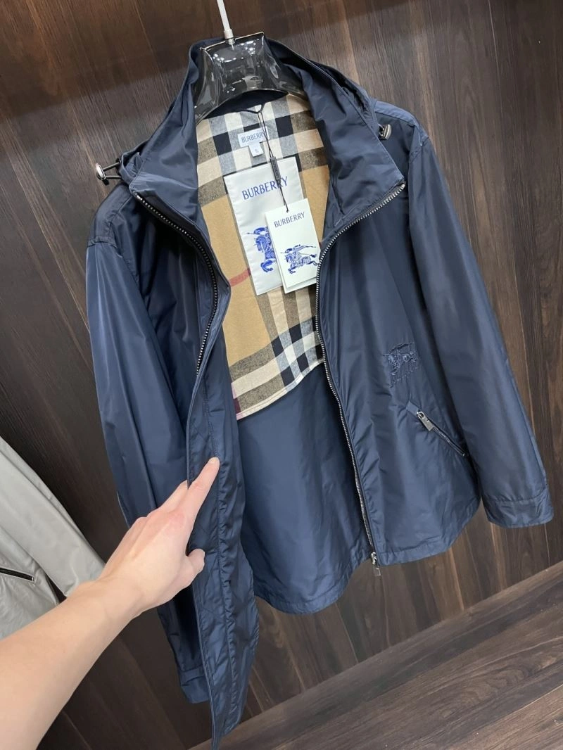 Burberry Outwear Stretchable 105578
