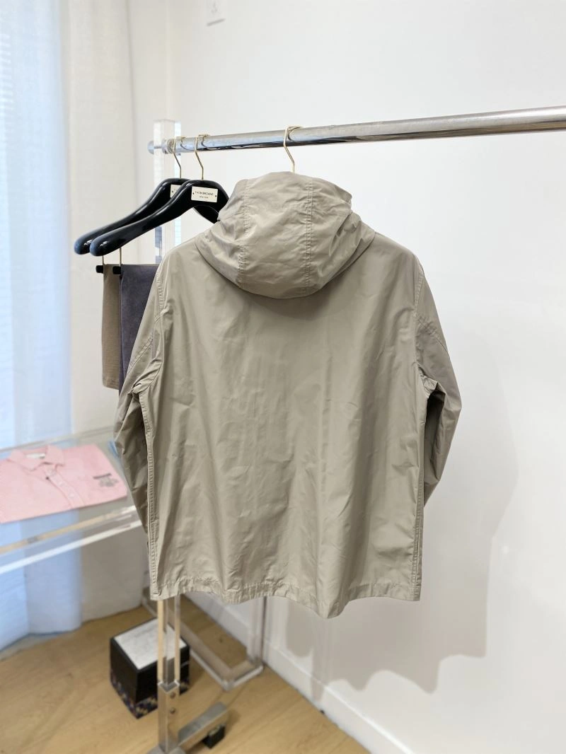 WrinkleFree Burberry Outwear 105569