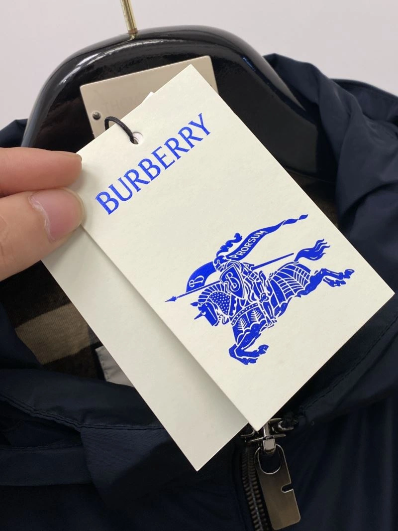 Durable Burberry Outwear 105579