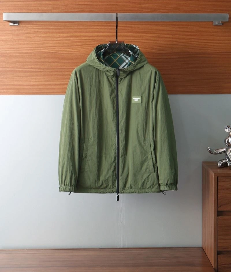 Burberry Outwear Practical 105547