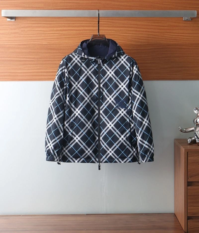 Burberry Outwear Seasonal 105544