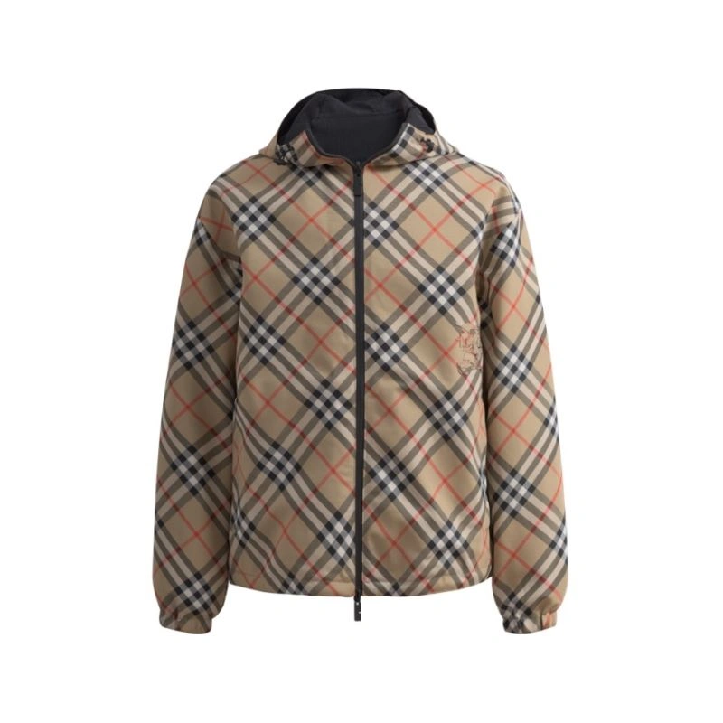 Minimalist Burberry Outwear 105540
