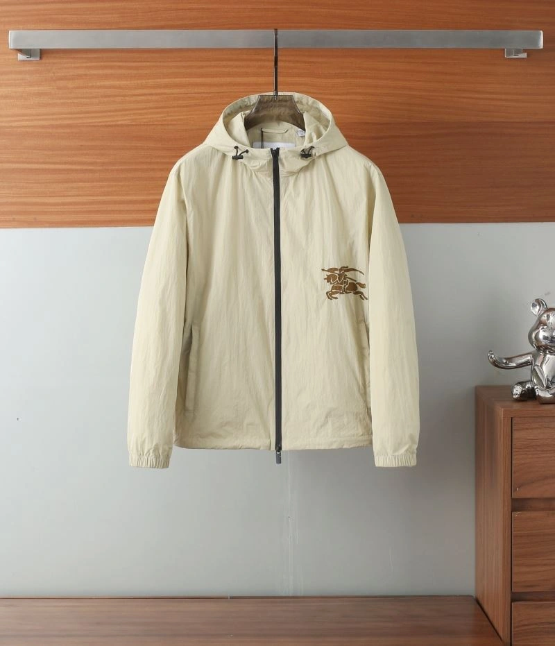 WaterResistant Burberry Outwear 105550