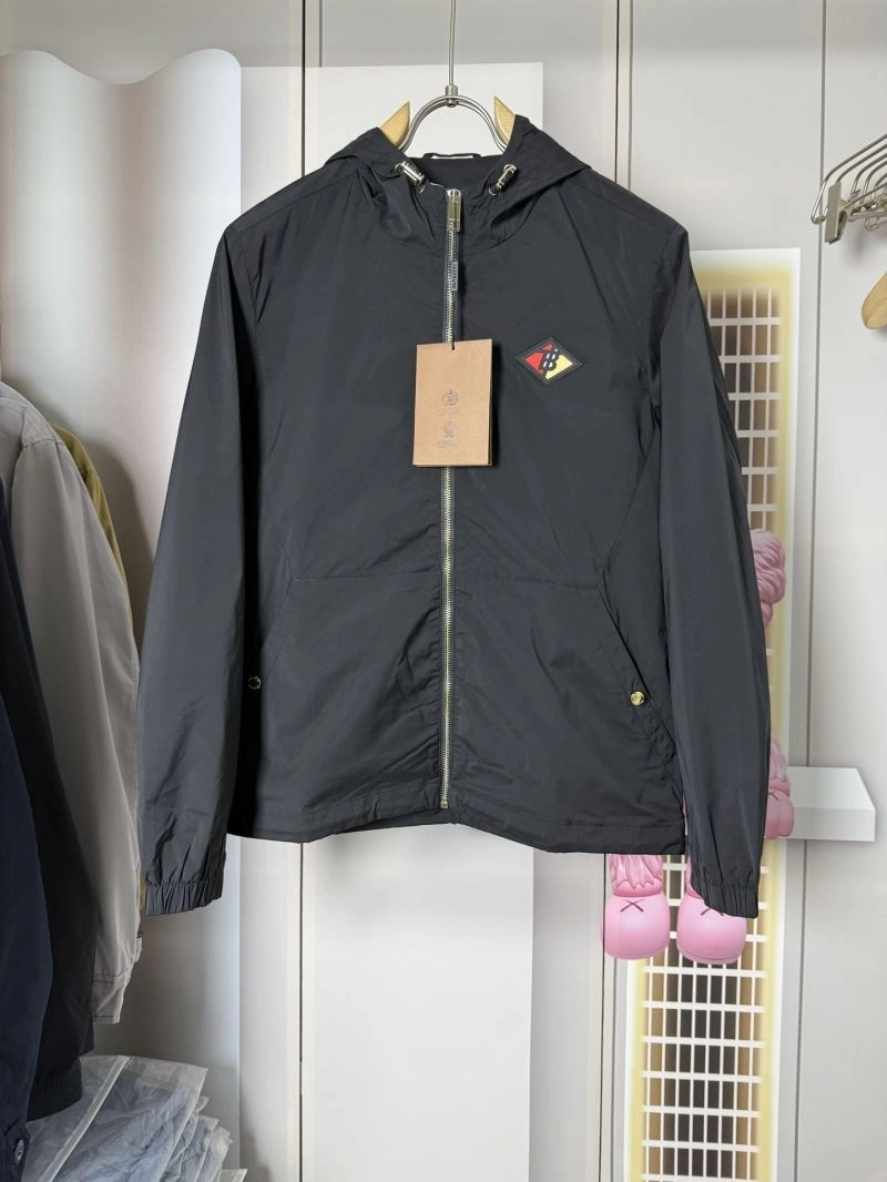 Soft Burberry Outwear 102774