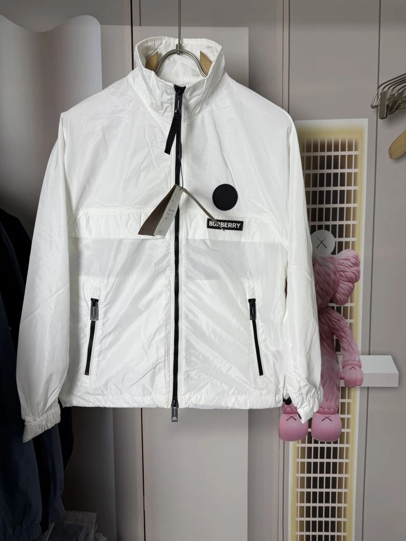 Burberry Outwear OdorResistant 102786