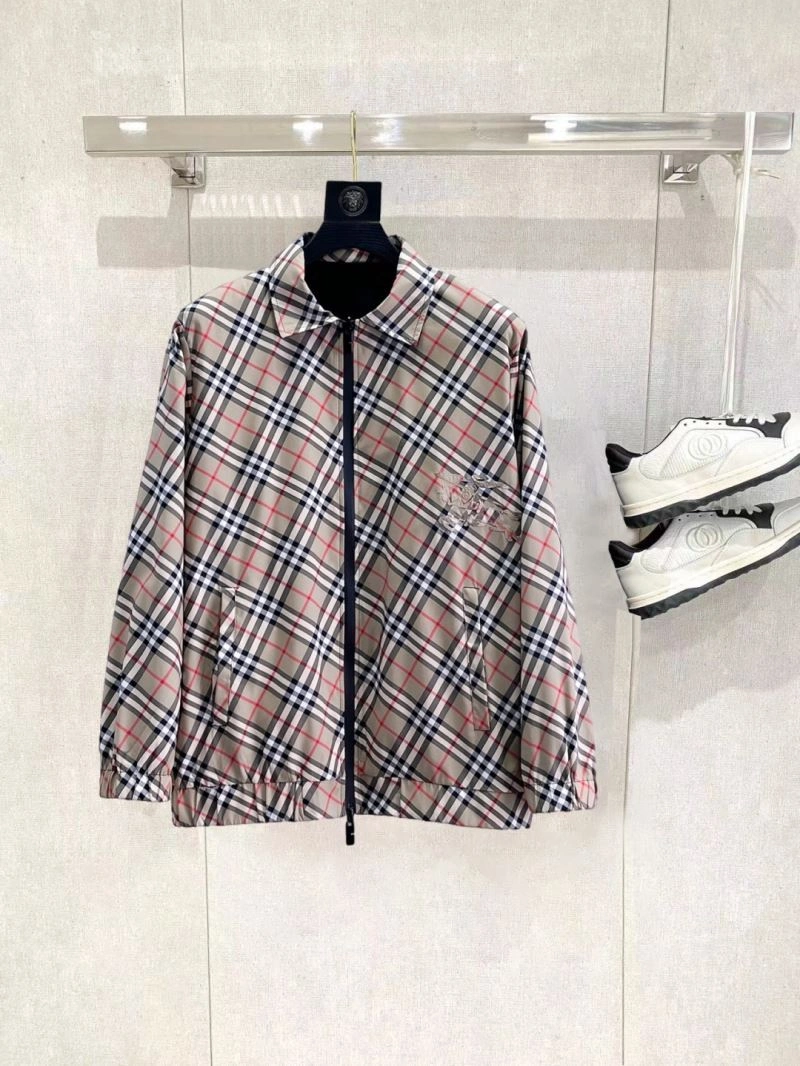 Burberry Outwear Sleek 102727