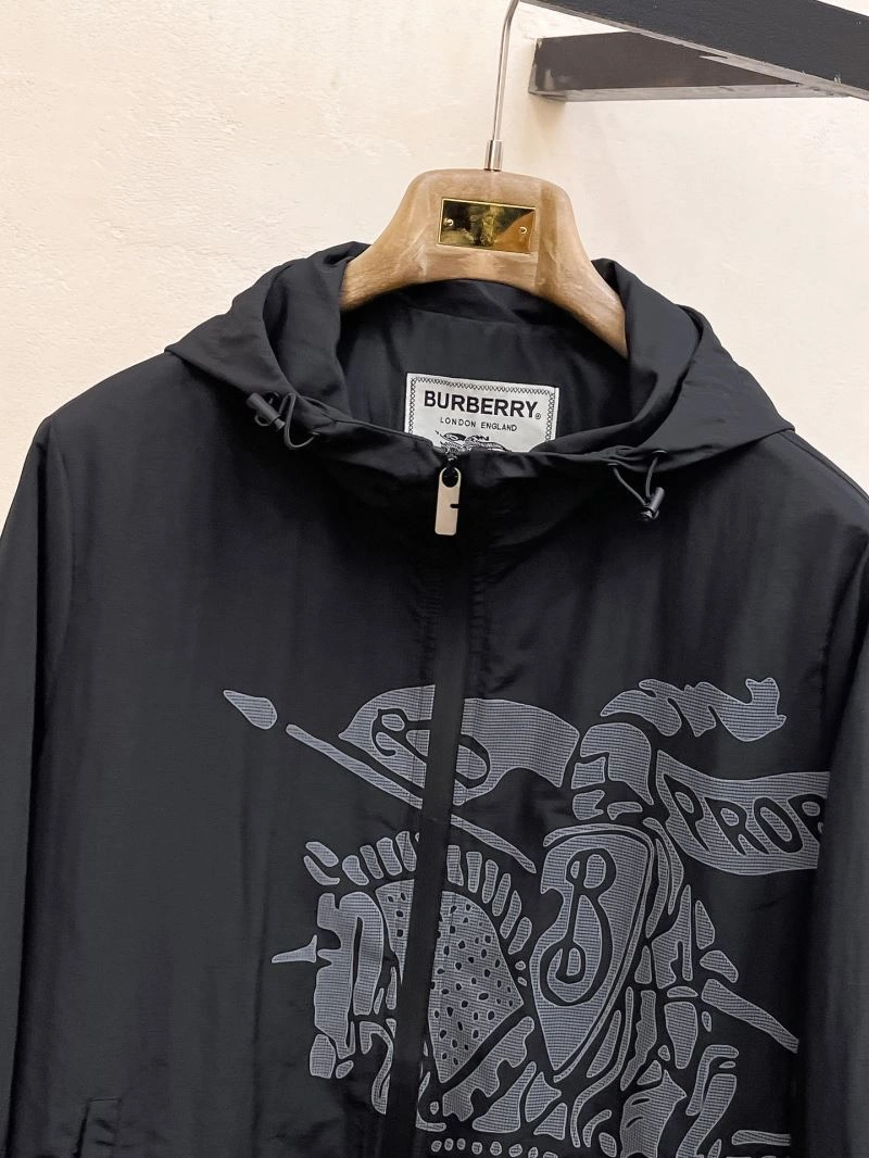 Sleek Burberry Outwear 102728
