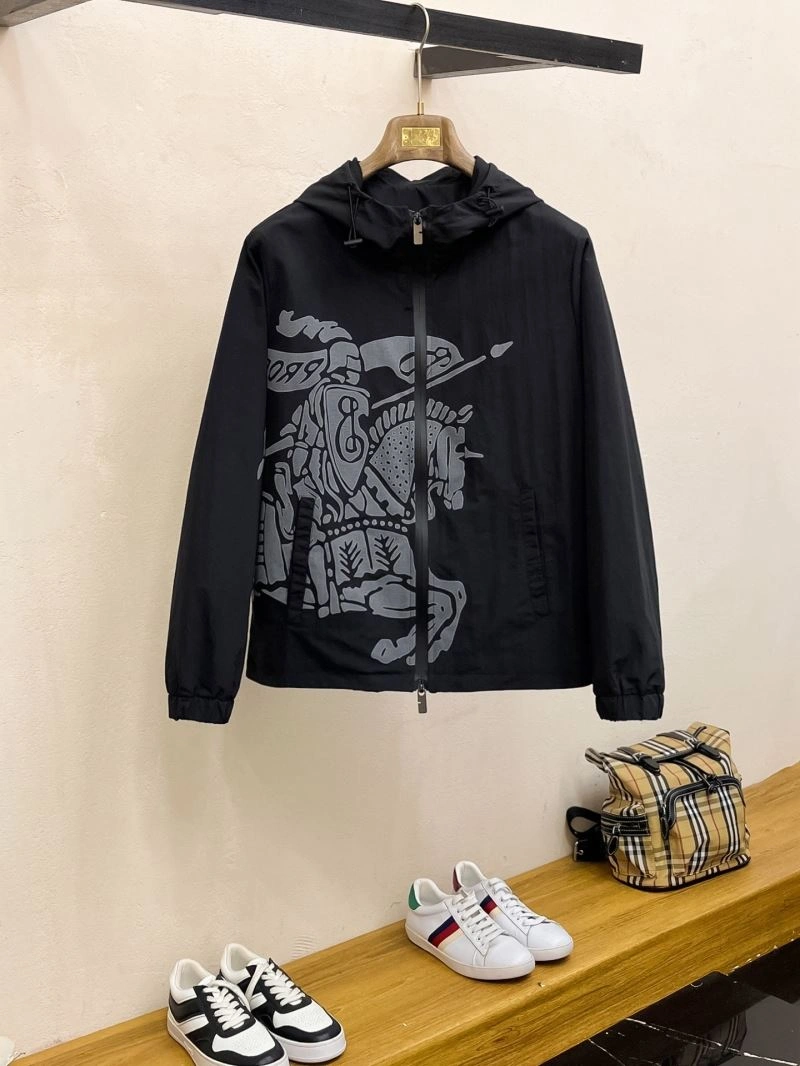Contemporary Burberry Outwear 102762