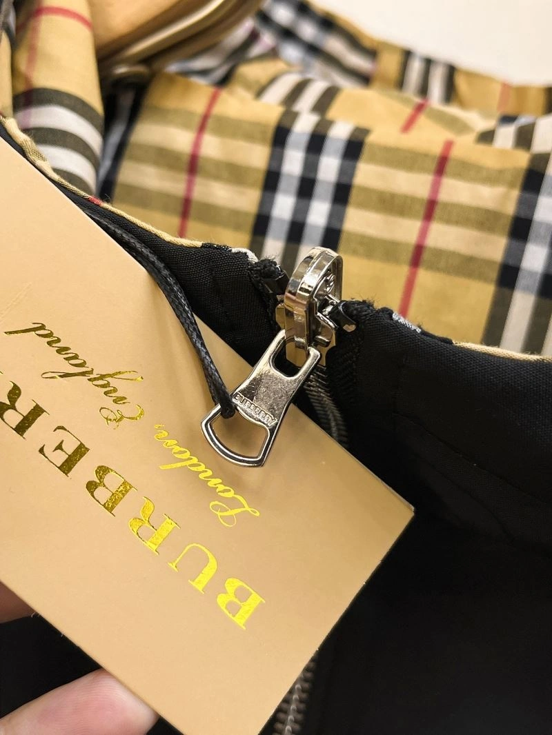 Elegant Burberry Outwear 102720