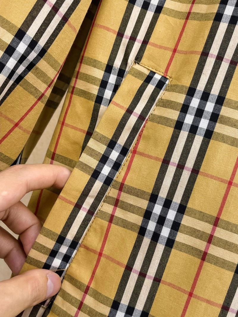 Elegant Burberry Outwear 102720