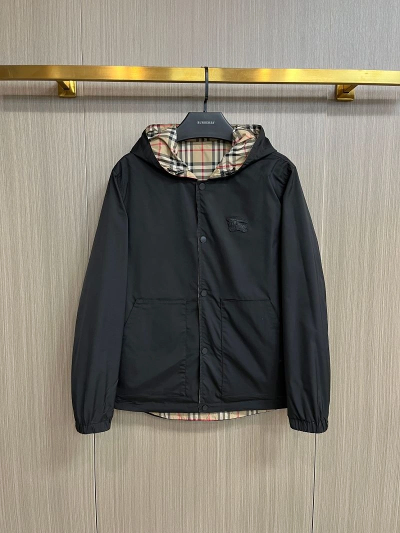 Effortless Burberry Outwear 102706