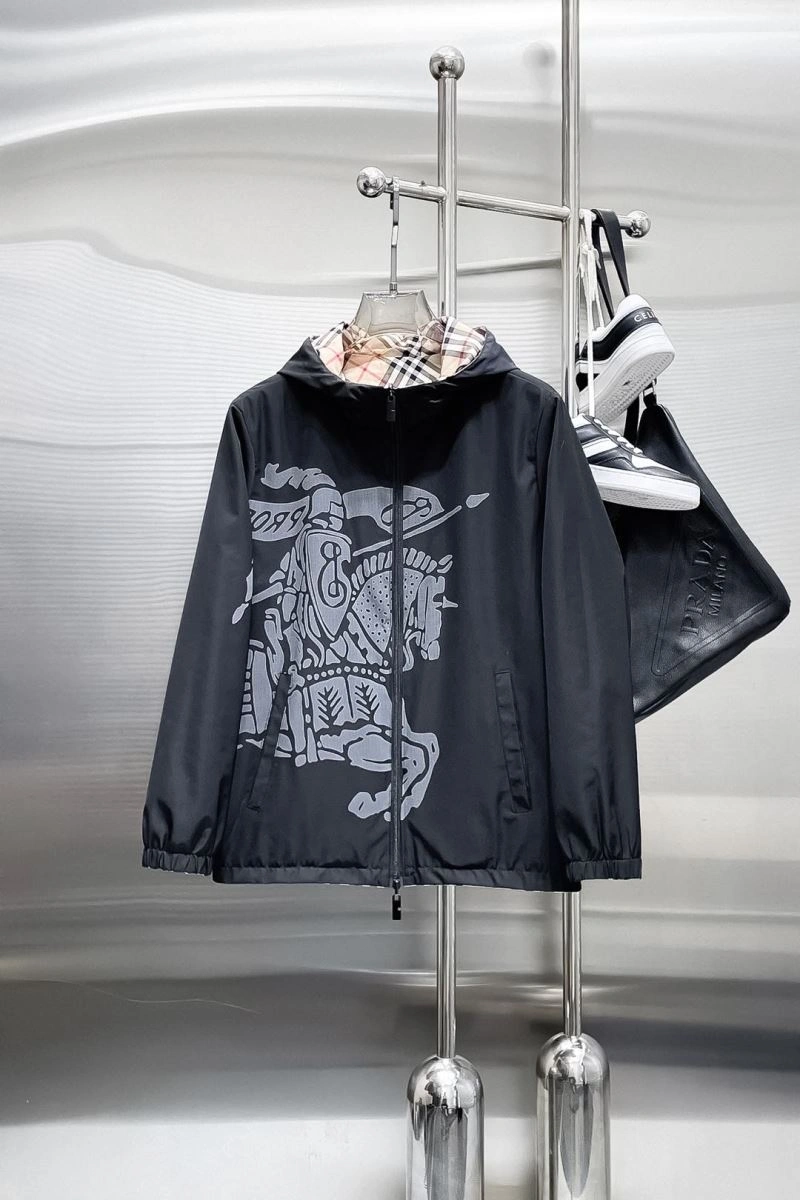 WaterResistant Burberry Outwear 102691