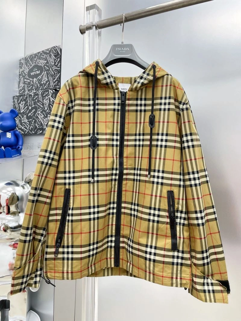 Burberry Outwear FashionForward 102707