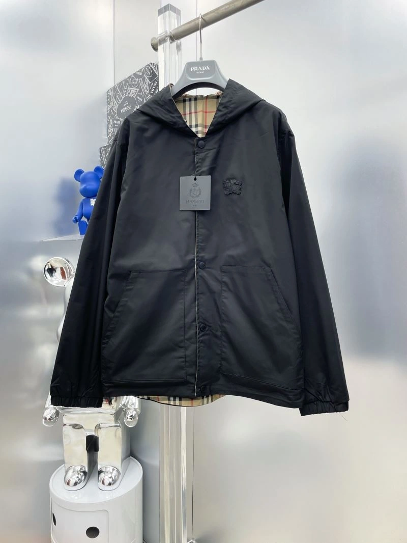 Burberry Outwear StreetReady 102680