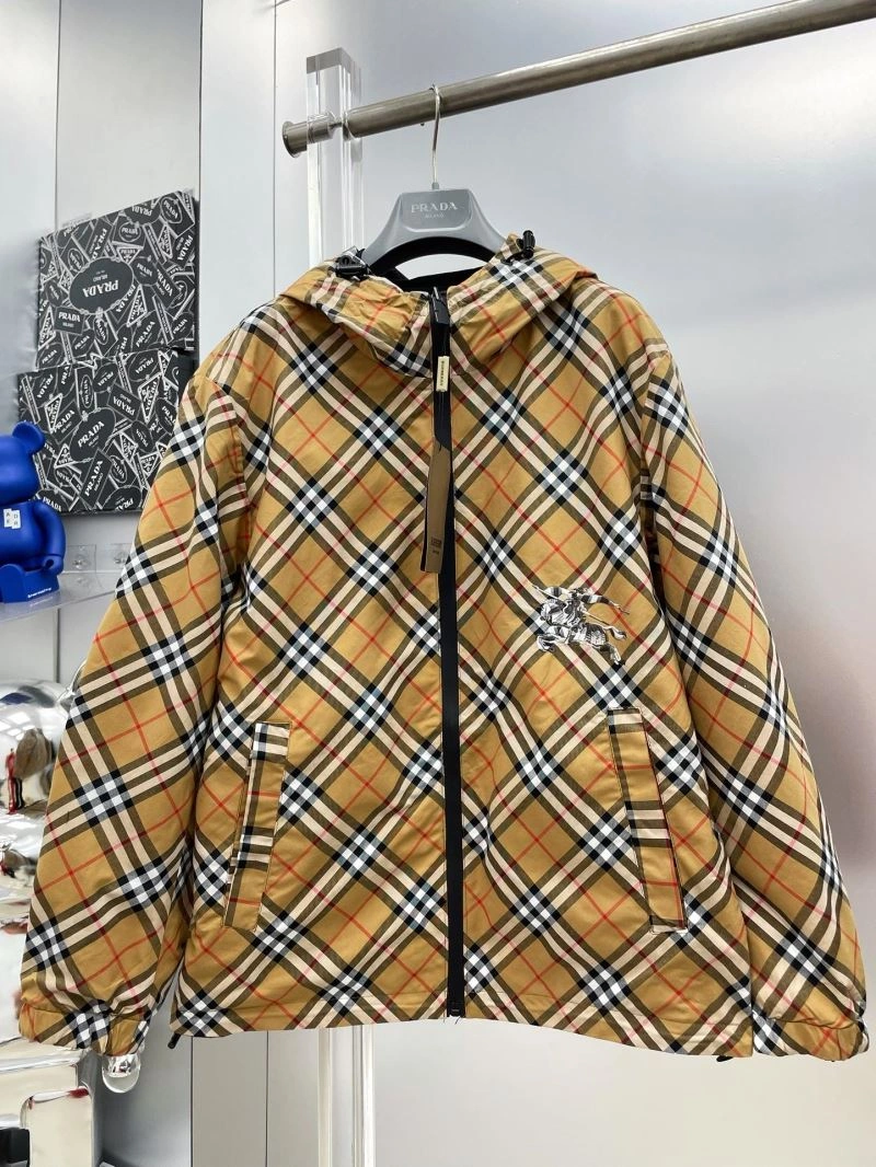 Burberry Outwear Breathable 102675